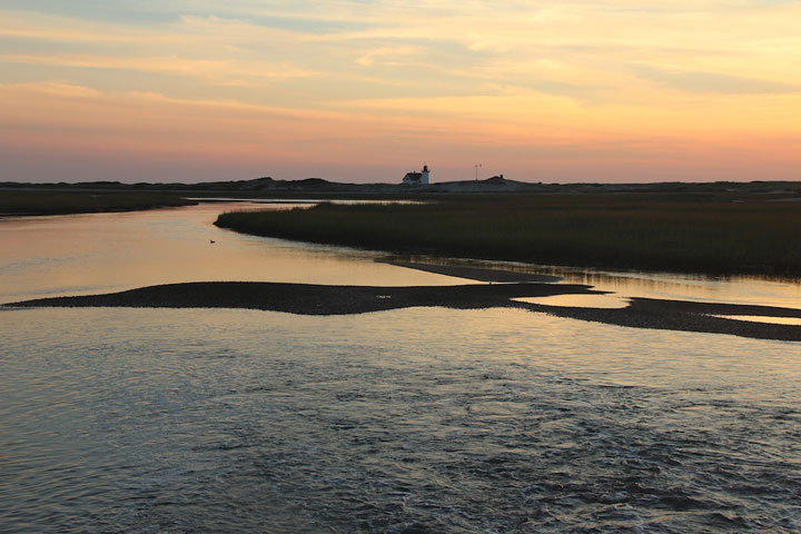 Fire road between Hatches Harbor and Provincetown Airport