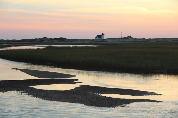 Fire road between Hatches Harbor and Provincetown Airport